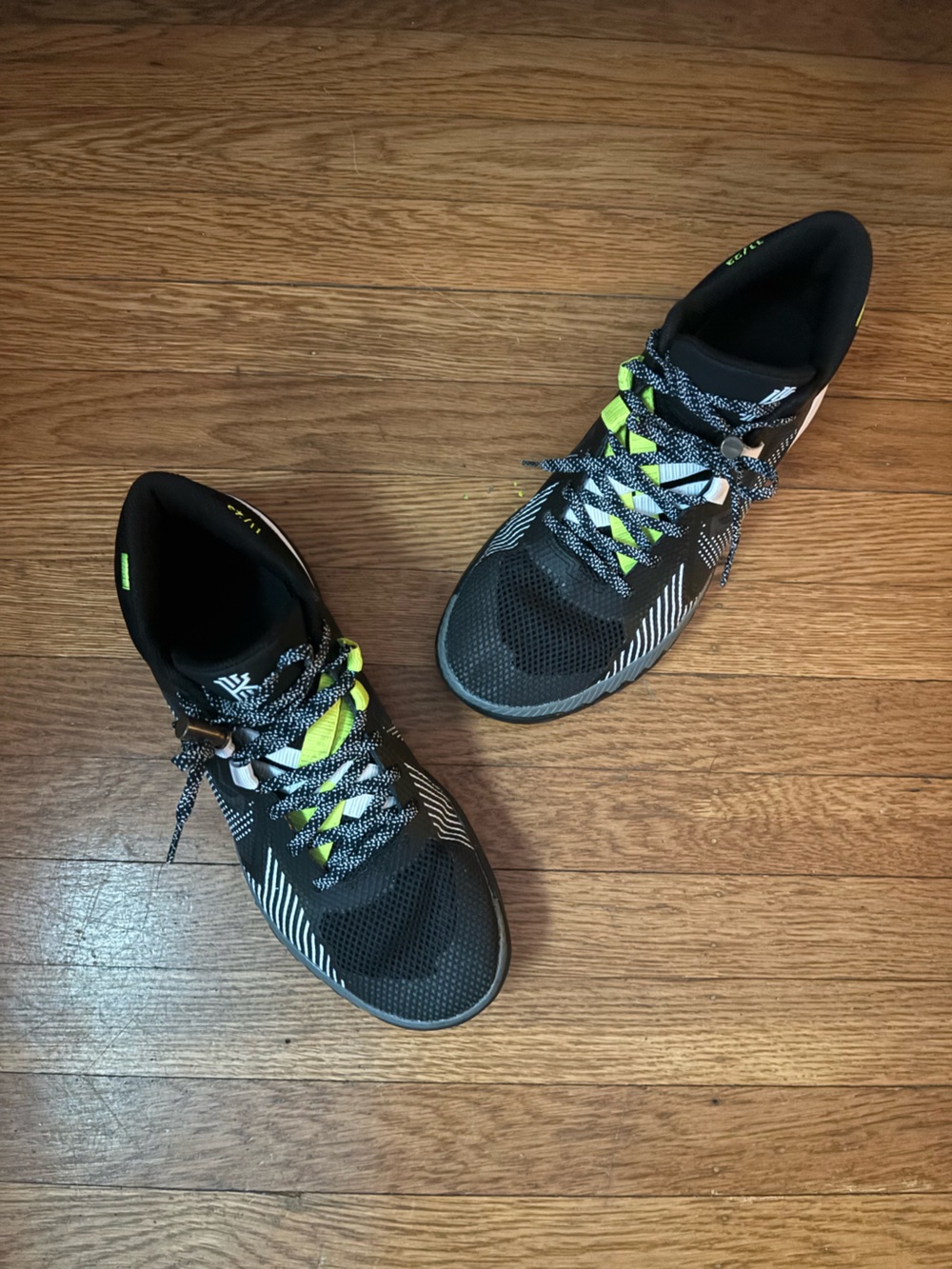 Nike Kyrie Flytrap V 5 Black White Volt Sneakers